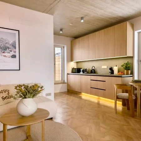 Апартаменты Luxusne Golf View S Nabijanim Ev