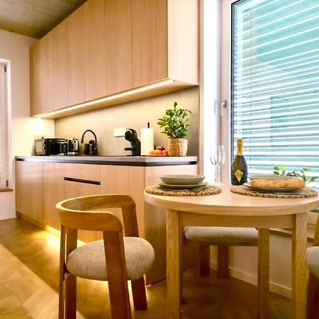 Luxusne Golf View S Nabijanim Ev Διαμέρισμα *